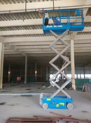 窄型剪刀車7.8米GS-1930